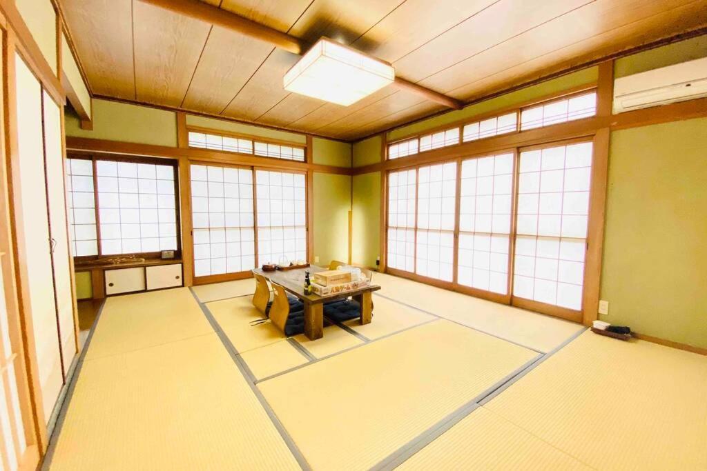 48坪！道後温泉付近駐車場有り清潔さと設備の充実さが高評価 大切な家族仲間と広々とくつろげます Βίλα Ματσουγιάμα Εξωτερικό φωτογραφία